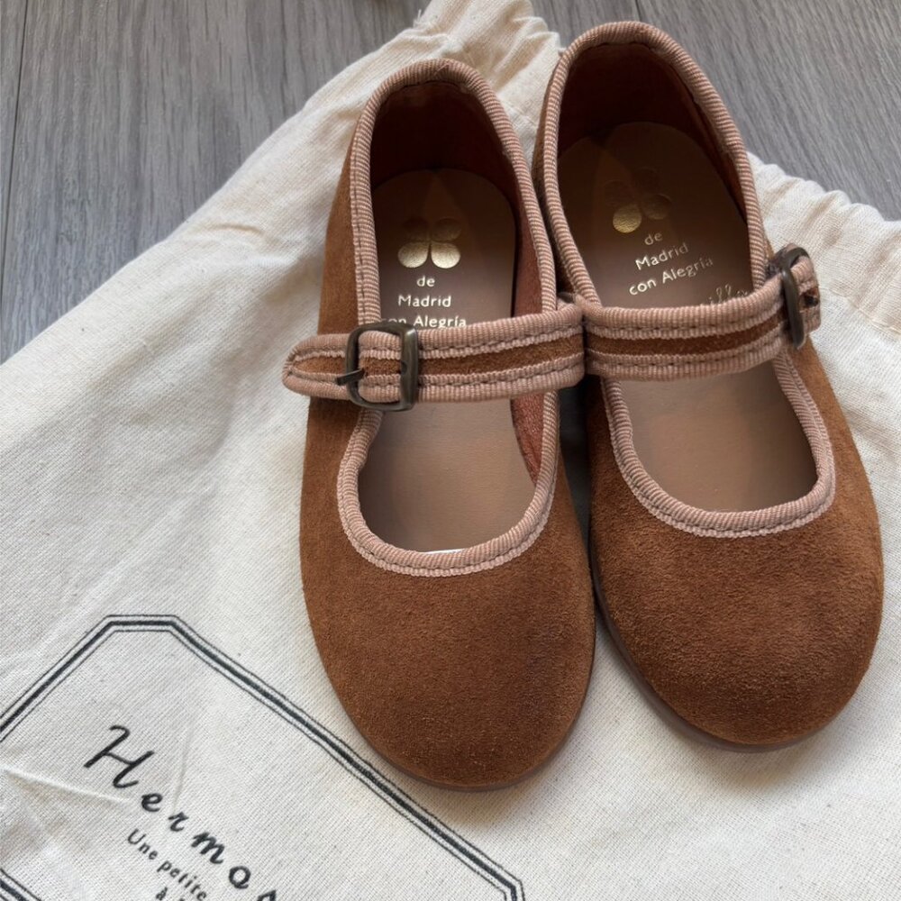 Hermosilla Ballerina Shoe Camel in size 24